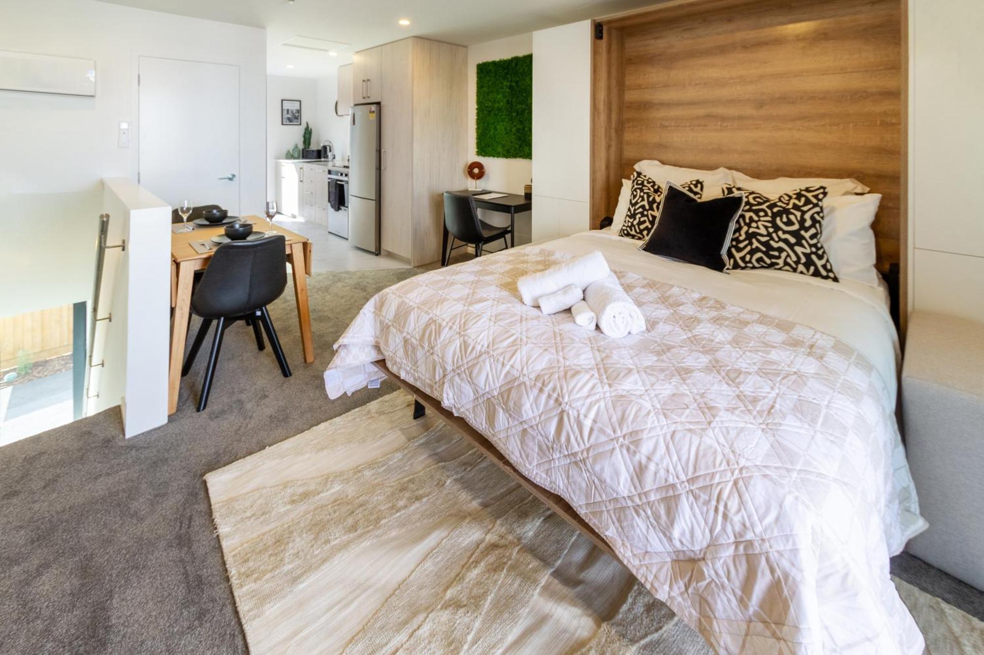 Prime Locale: Studio With Balcony Christchurch Exterior photo